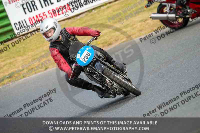 Vintage motorcycle club;eventdigitalimages;mallory park;mallory park trackday photographs;no limits trackdays;peter wileman photography;trackday digital images;trackday photos;vmcc festival 1000 bikes photographs